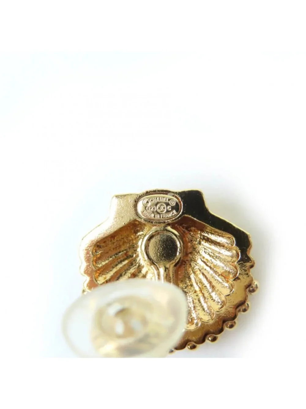 Chanel CC Logo Rhinestone Shell Earring